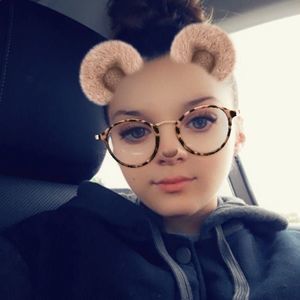 Meet your Posher, Destiny